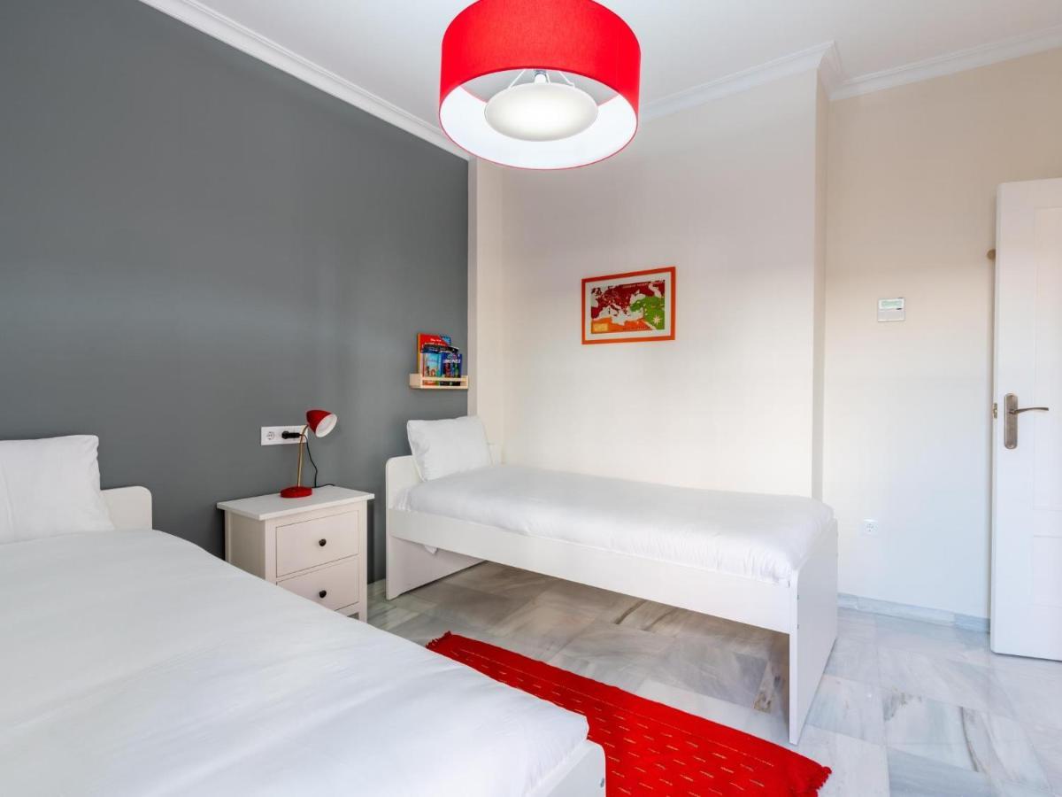 Holi-Rent Penthouse Penuelas Севілья Екстер'єр фото